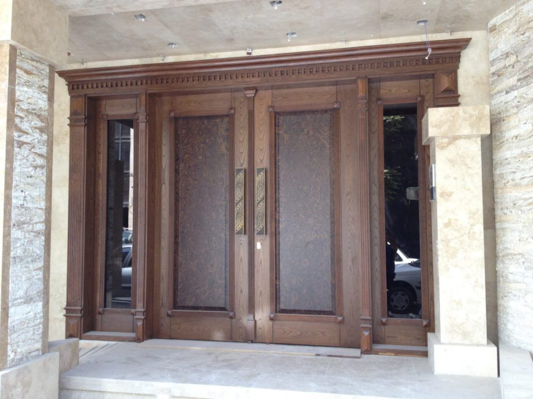 بهترین طراحی های درب لابی برای ساختمان های لوکس