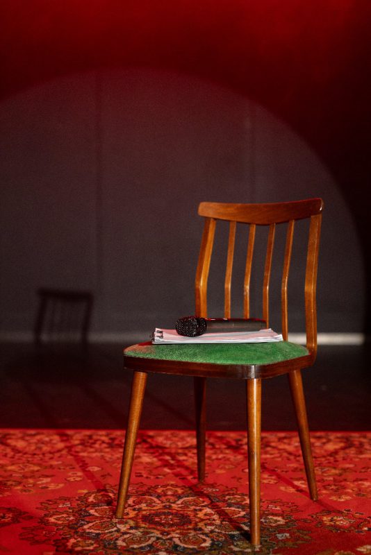 نامی ماندگار در تولید صندلی کتابخانه؛ بیش از نیم قرن تجربه