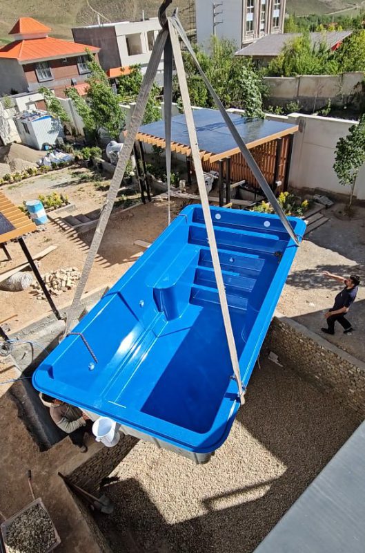 نصب سریع و بدون دردسر استخر فایبرگلاس، انتخابی ایده آل برای ویلاها